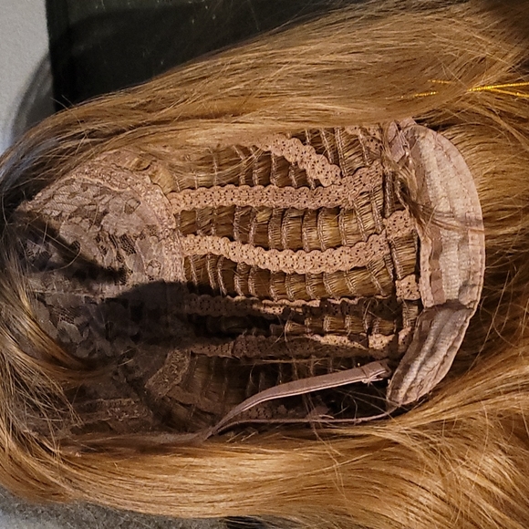 Long Light Brown Wig with Bangs and Flipped Ends - Picture 6 of 6